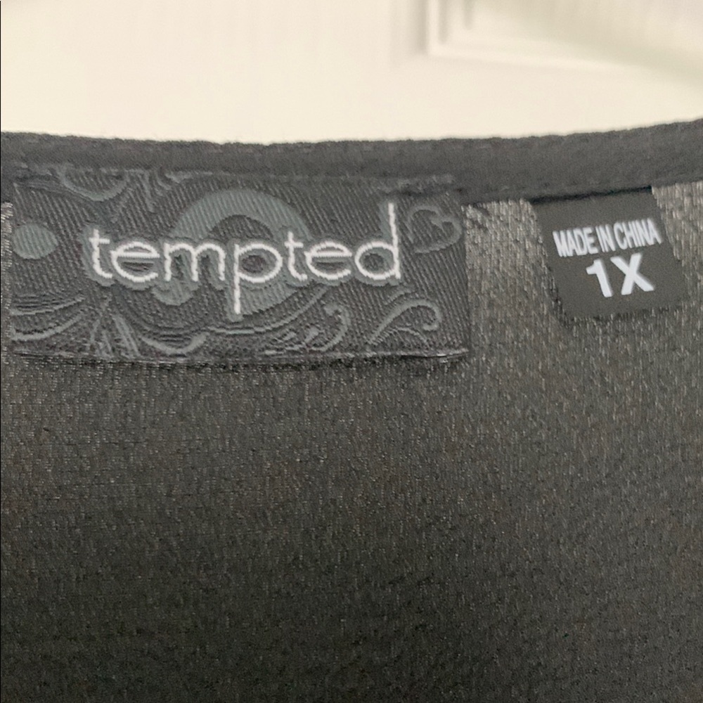 Tempted Top - Picture 5 of 5